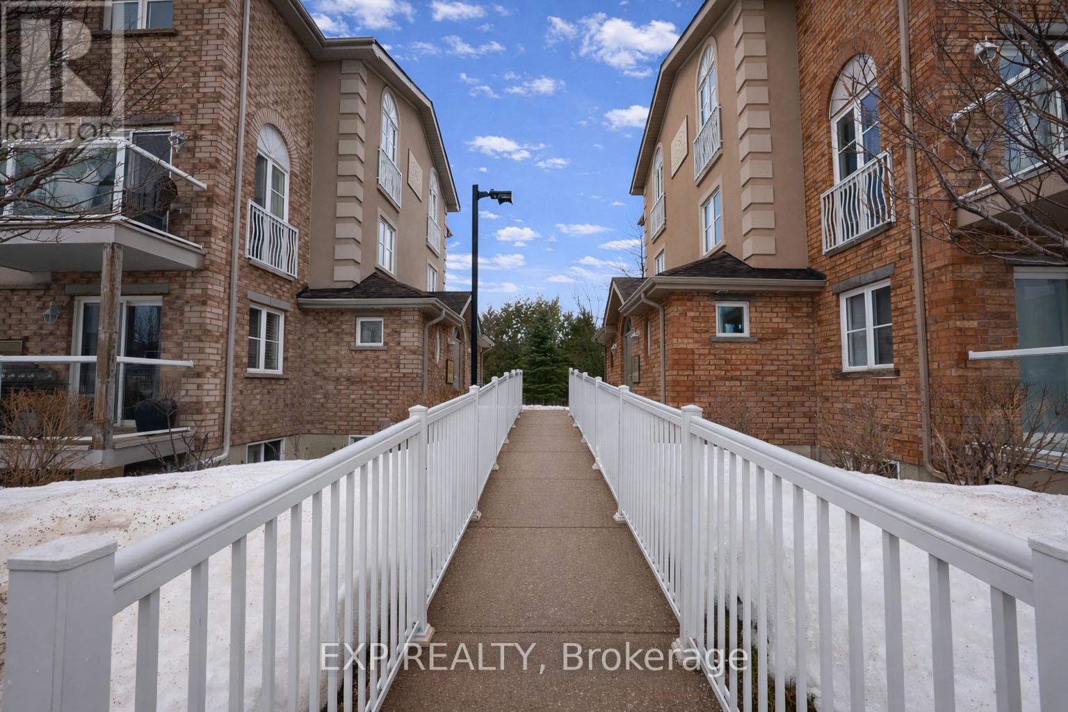 8 - 141 SYDENHAM WELLS