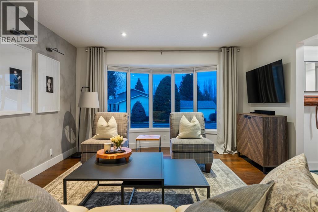 136 Lake Crimson Close SE