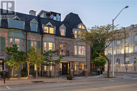 239 CHURCH Street Oakville ON L6J1N4