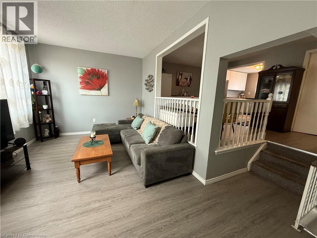 1250 LIMERIDGE Road E Unit# 11