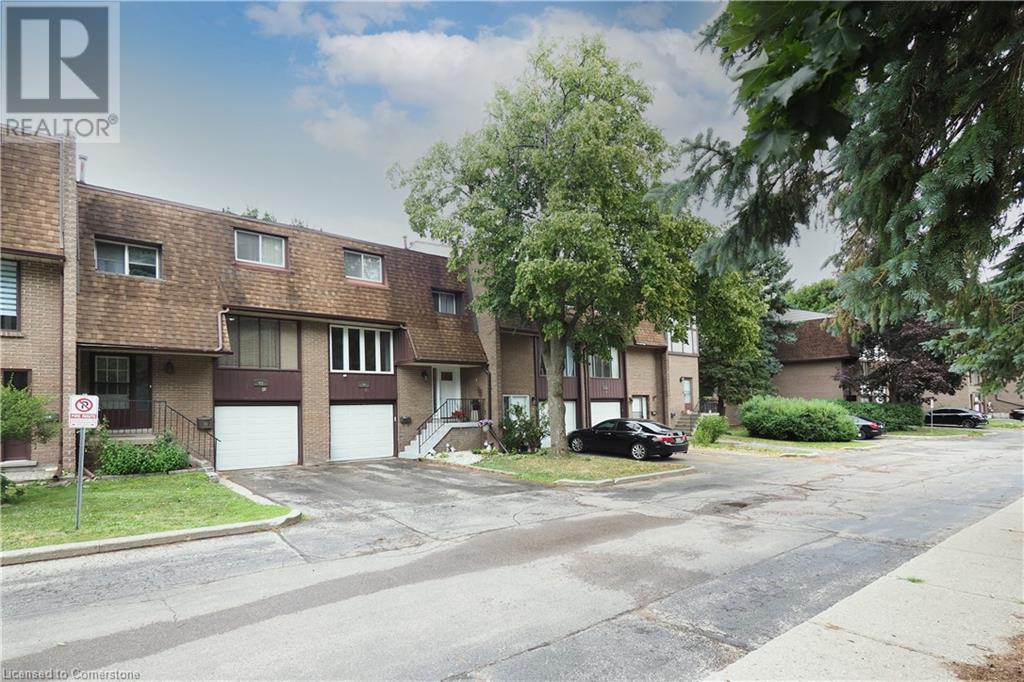 49 CEDARWOODS Crescent Unit# 50