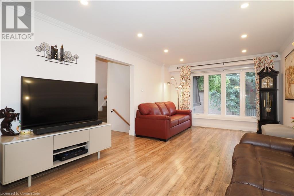 49 CEDARWOODS Crescent Unit# 50