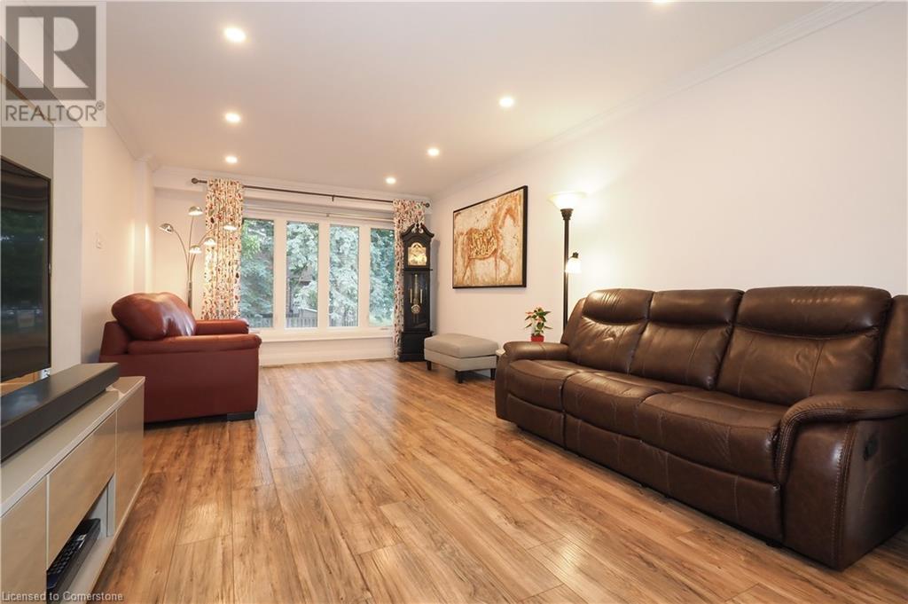 49 CEDARWOODS Crescent Unit# 50