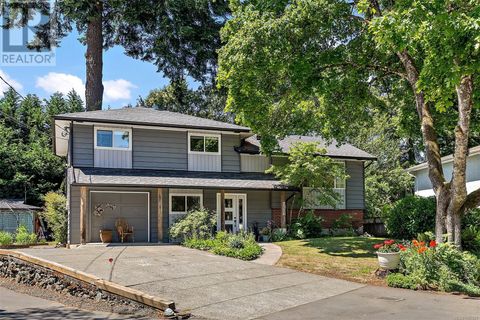2916 CORRINE Pl Langford BC V9B4R7