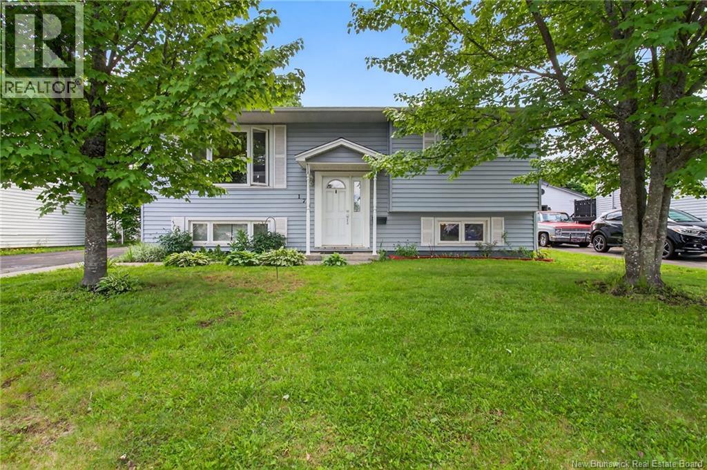 Photo 1 of 44 — 170 Carney, Moncton, NB E1C8W7