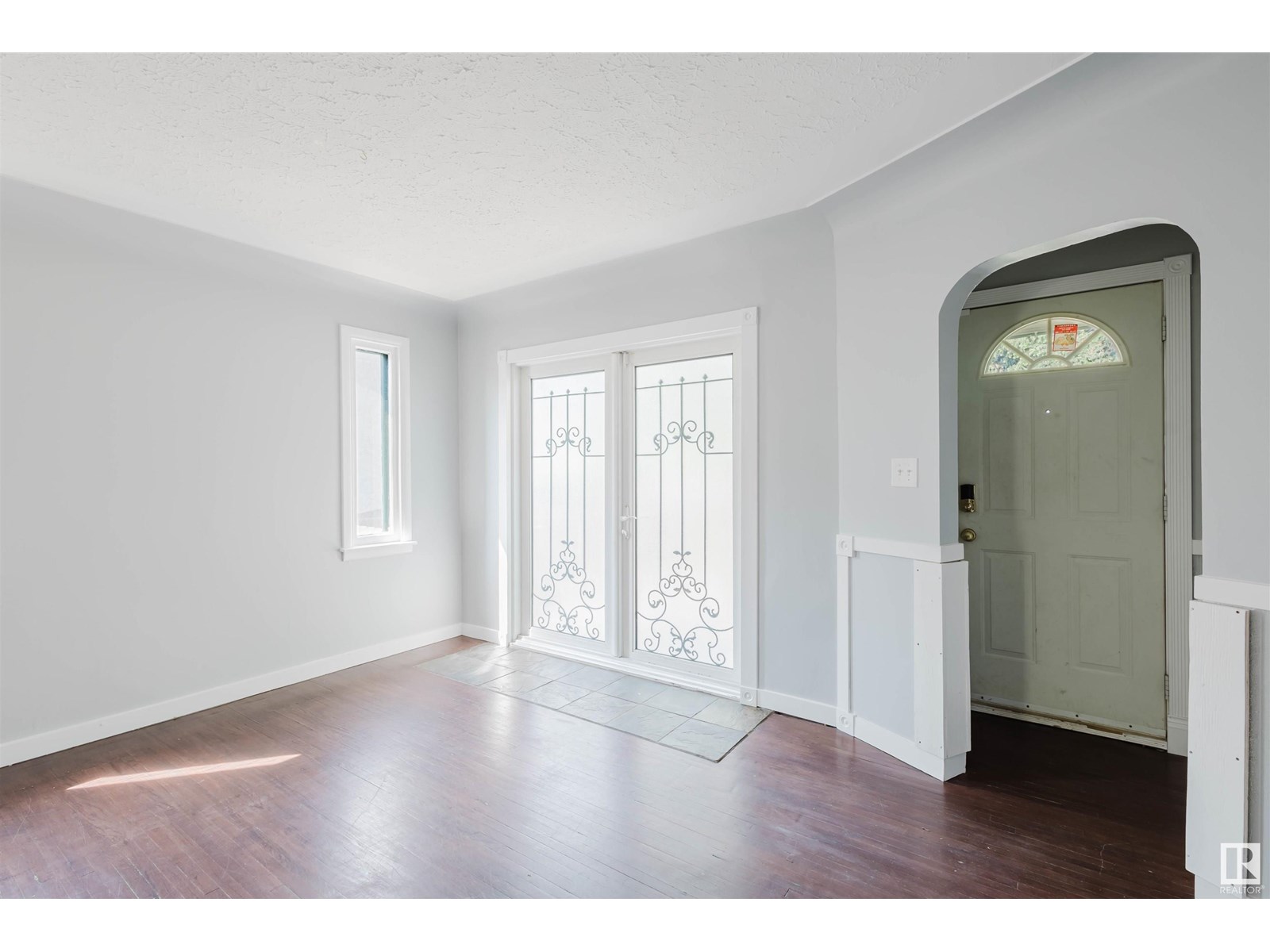 9731 162 ST NW