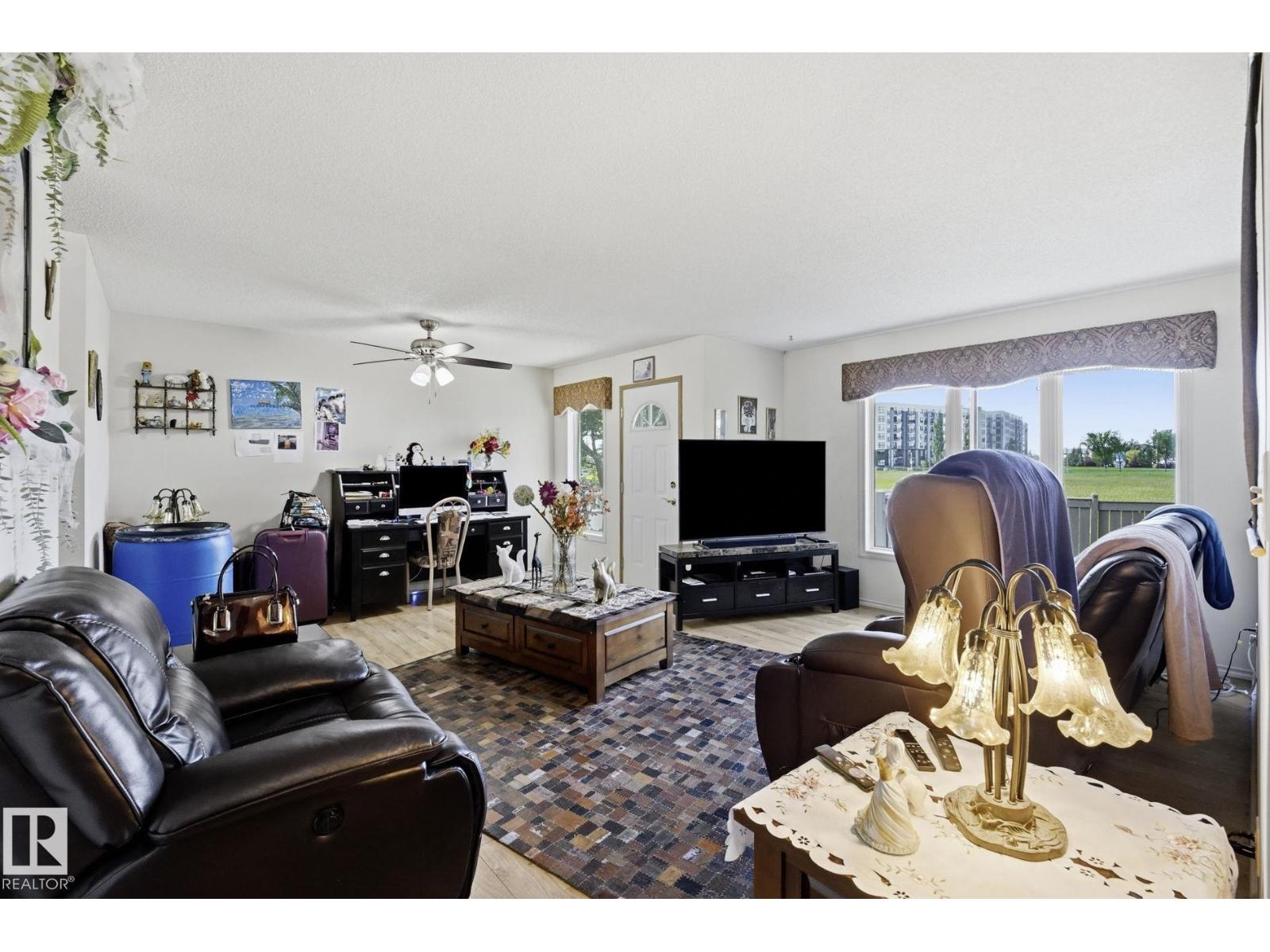 10840 25 AV NW
