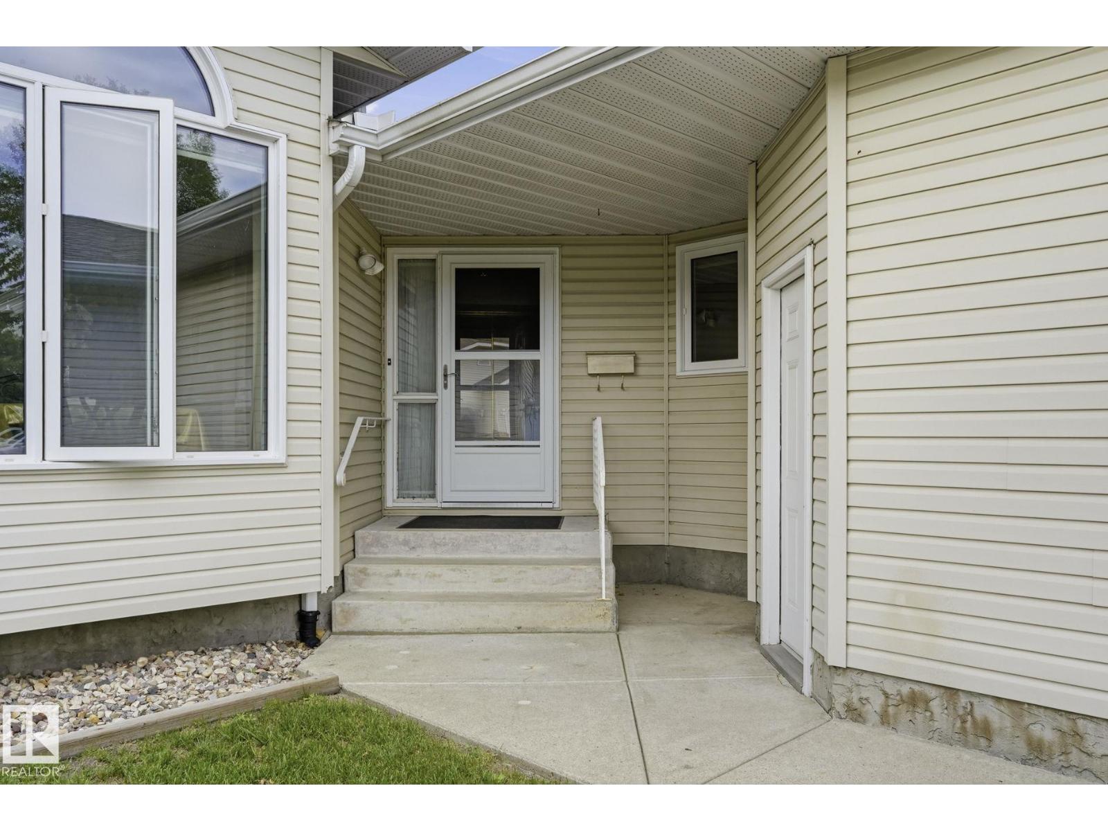 10840 25 AV NW