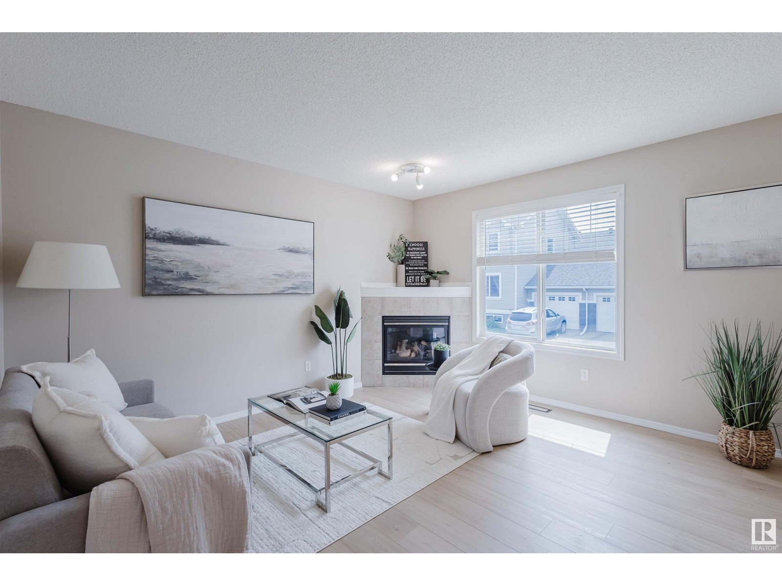 #80 2503 24 ST NW