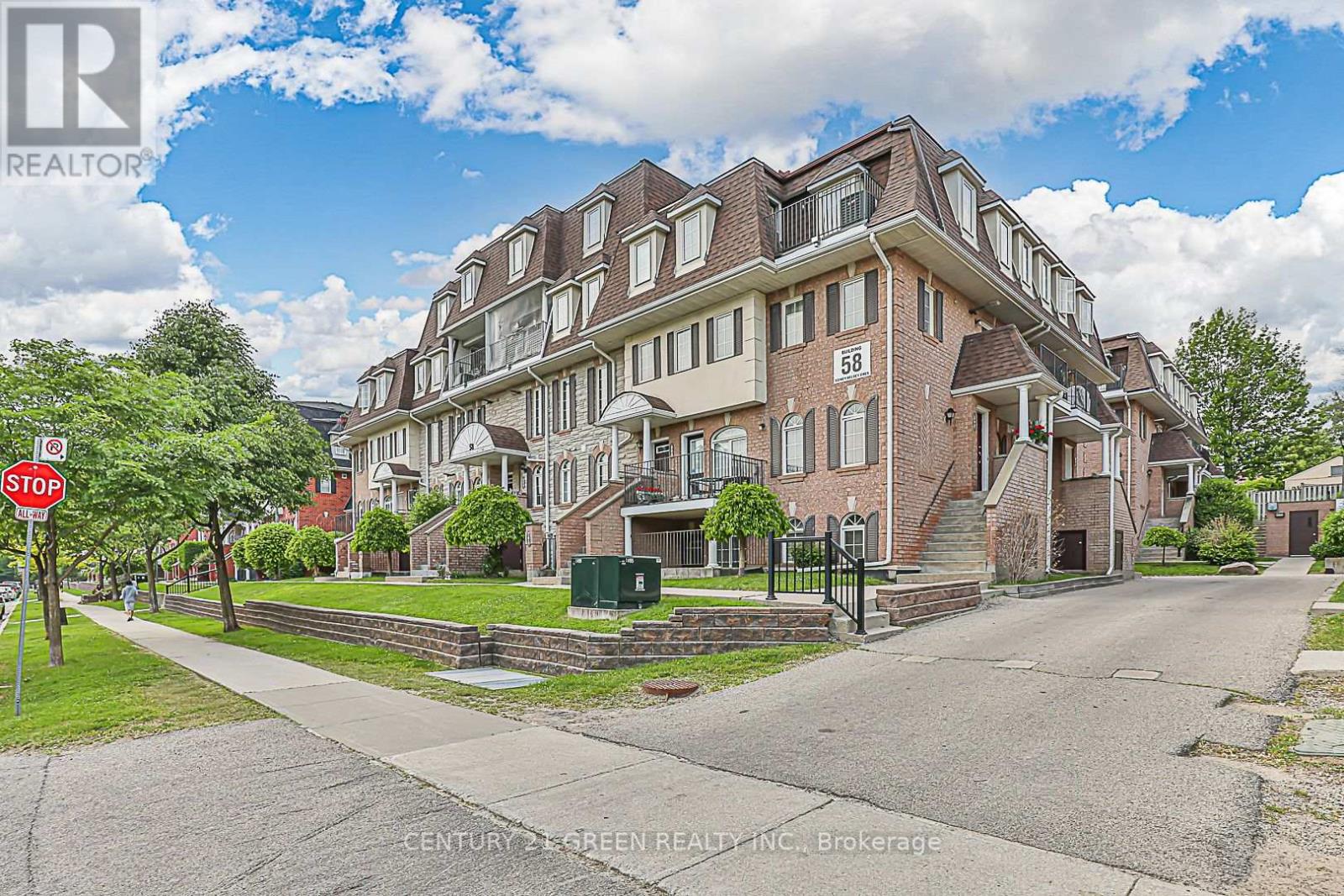 203 - 58 SIDNEY BELSEY CRESCENT