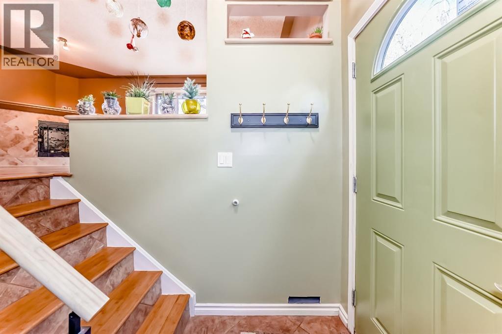 274 Templeview Way NE