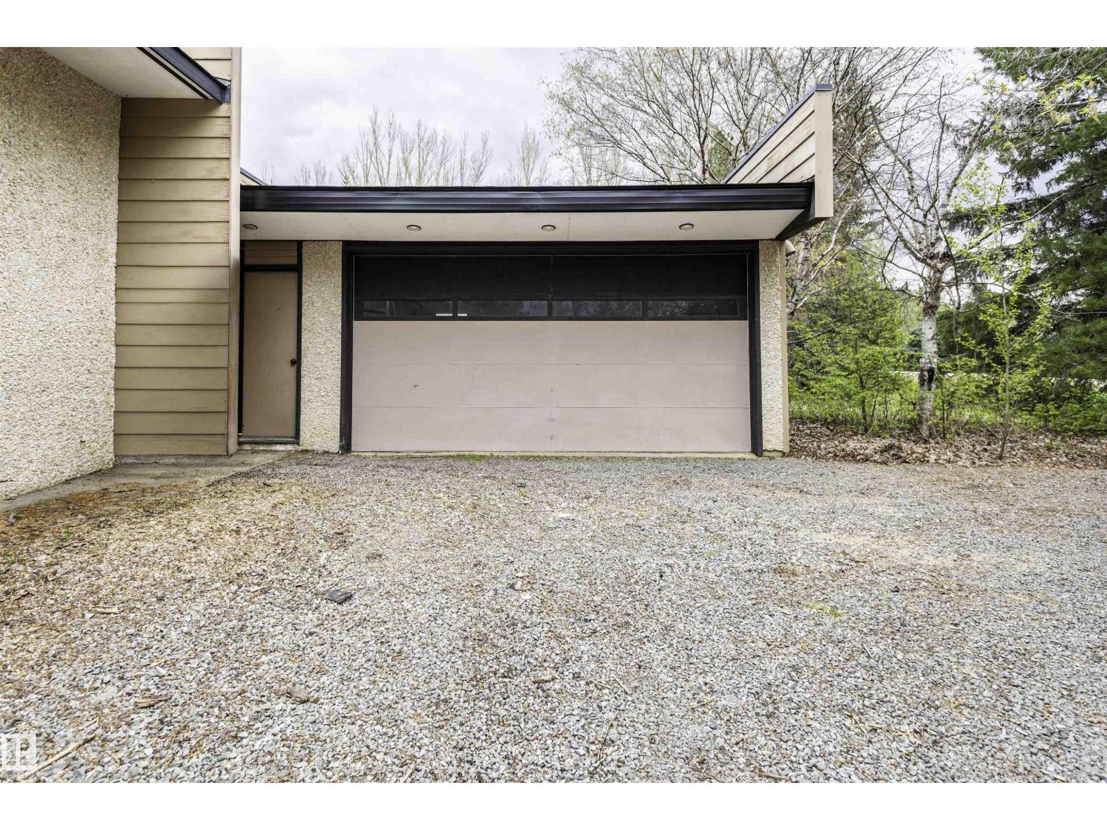 18 55305 Range Rd 242