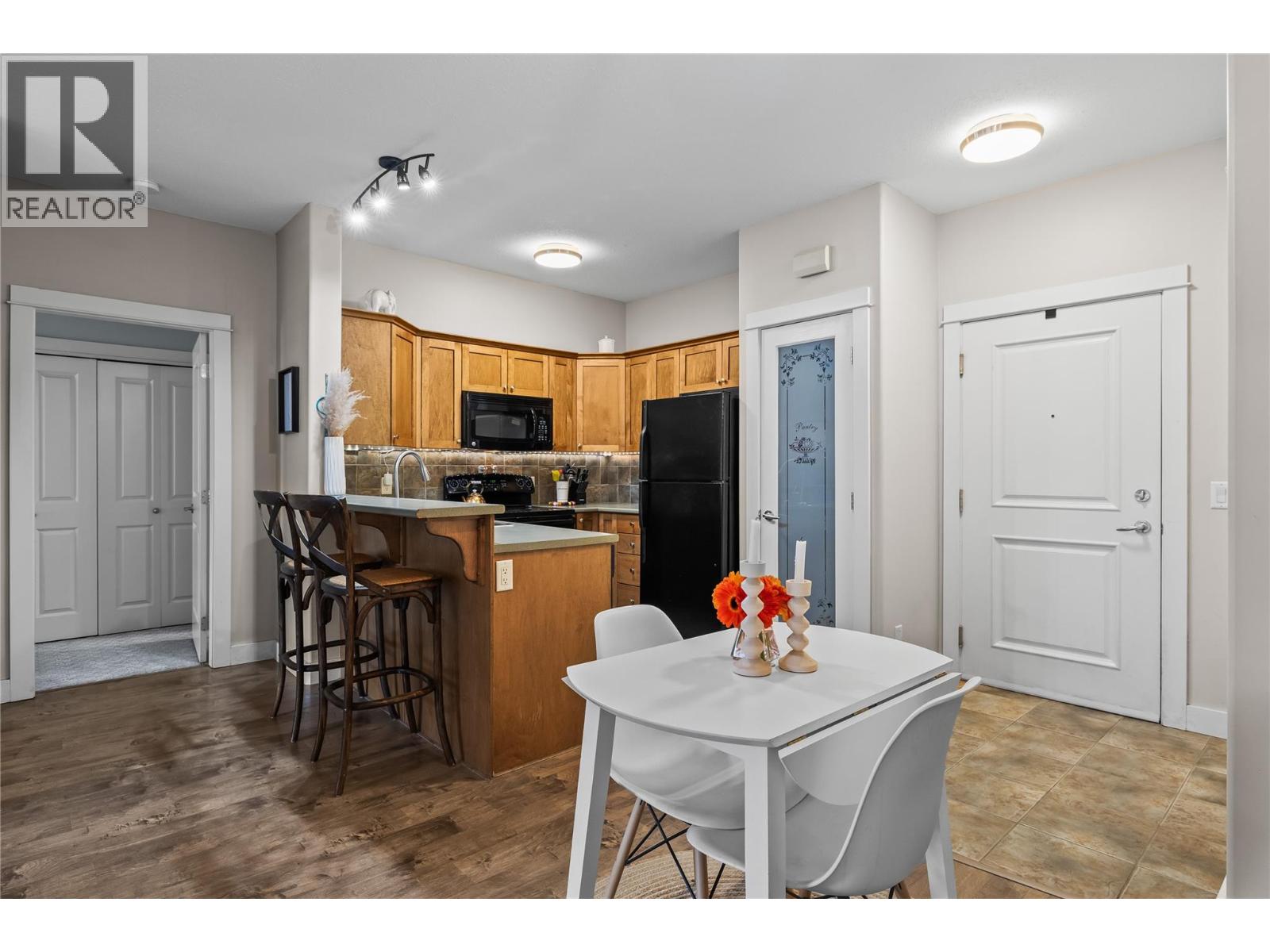 2551 Shoreline Drive Unit# 203