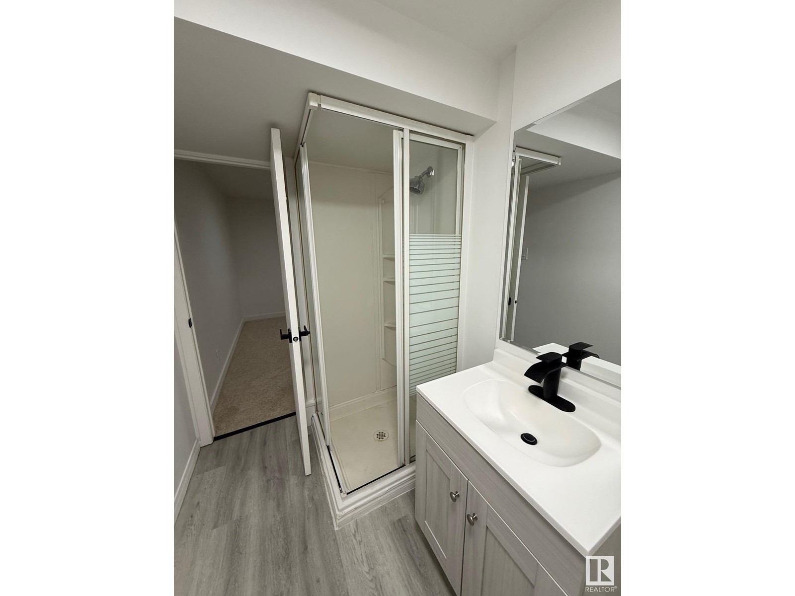 2645 135 AV NW