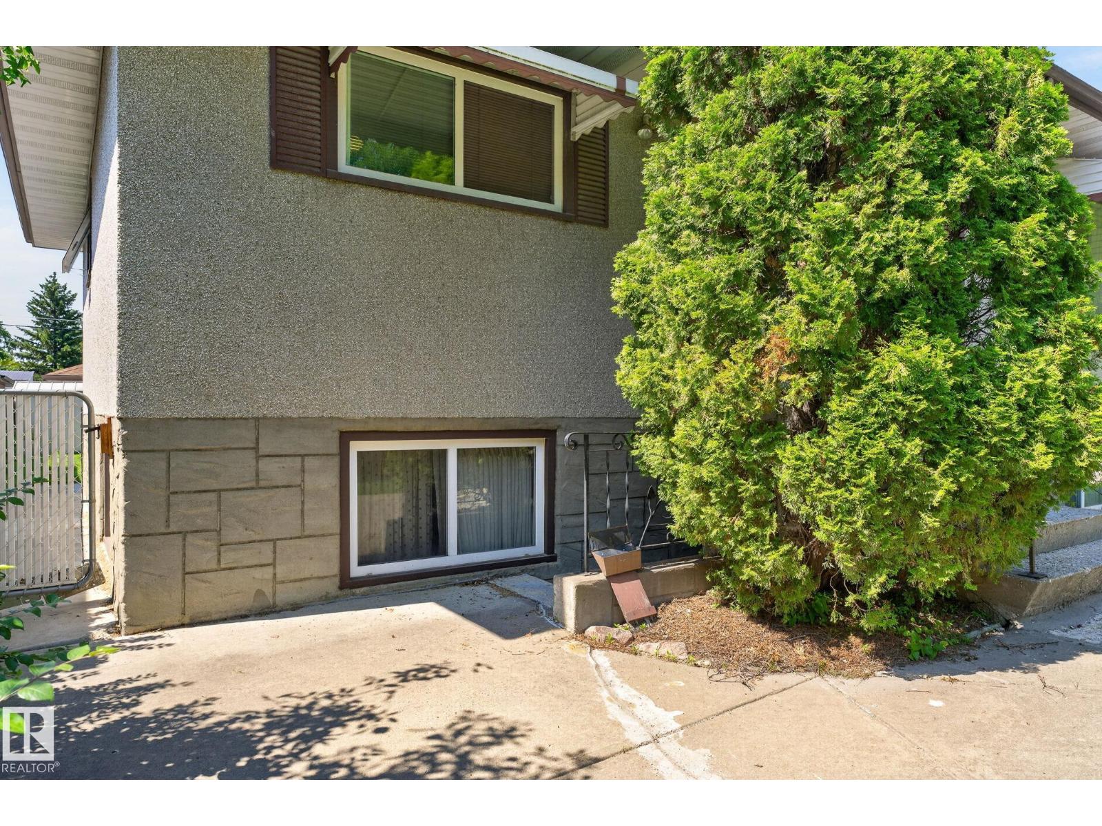 12908 104 ST NW