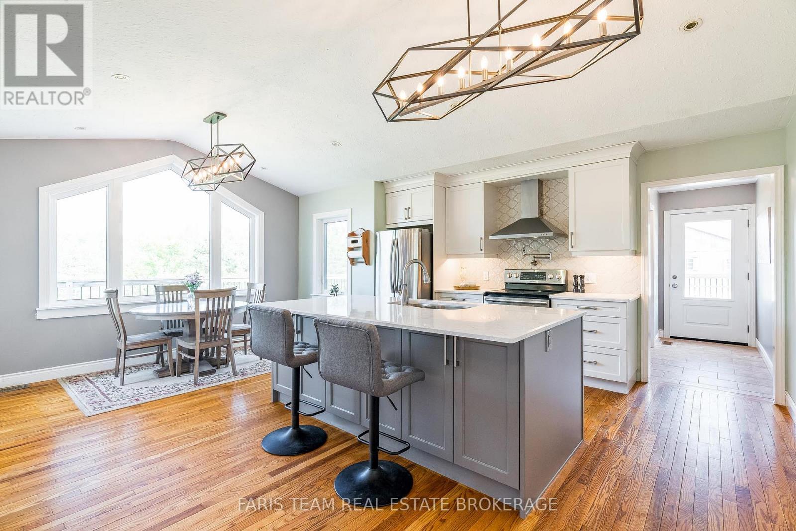 735519 WEST BACK LINE