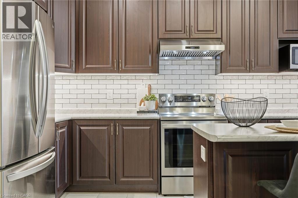 33 MOUNTAIN HEIGHTS Place