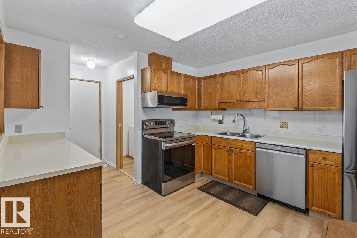 219 KNOTTWOOD RD N NW