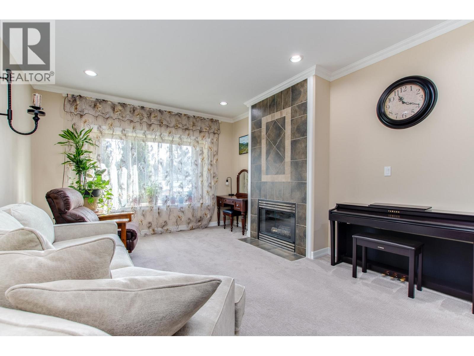 3339 WELLINGTON STREET