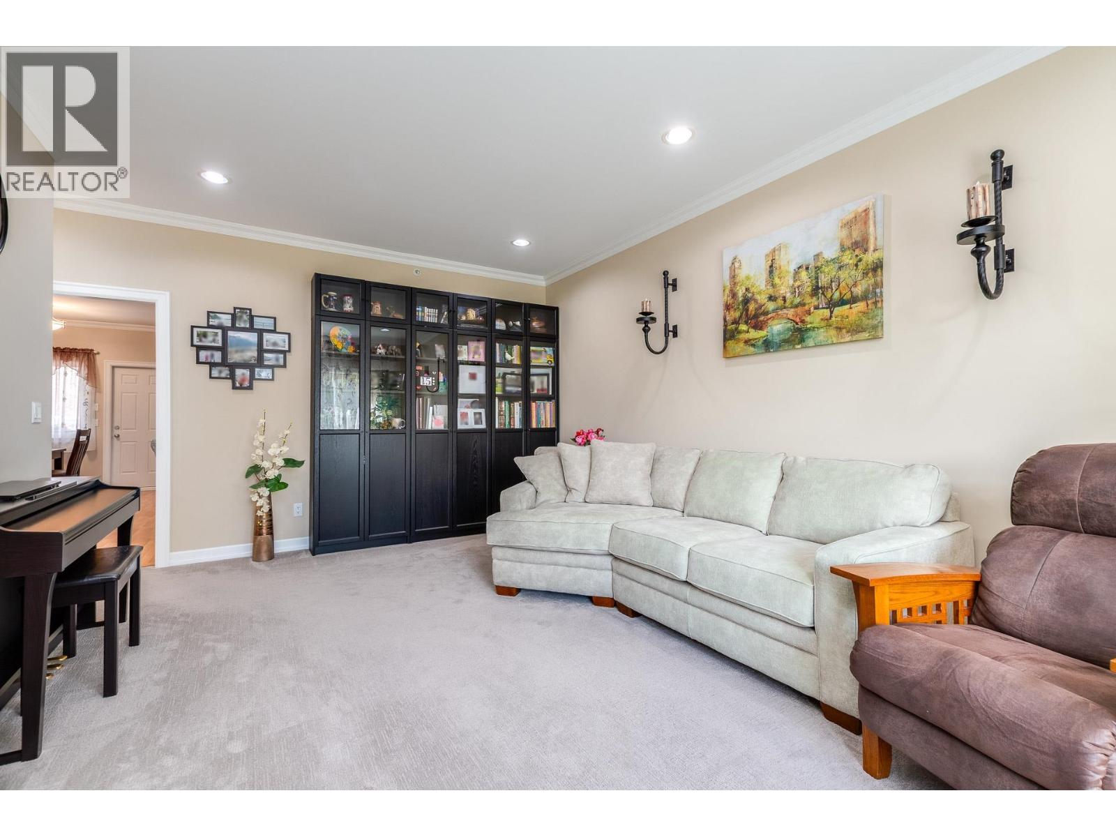 3339 WELLINGTON STREET