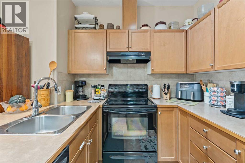 3403, 92 Crystal Shores Road