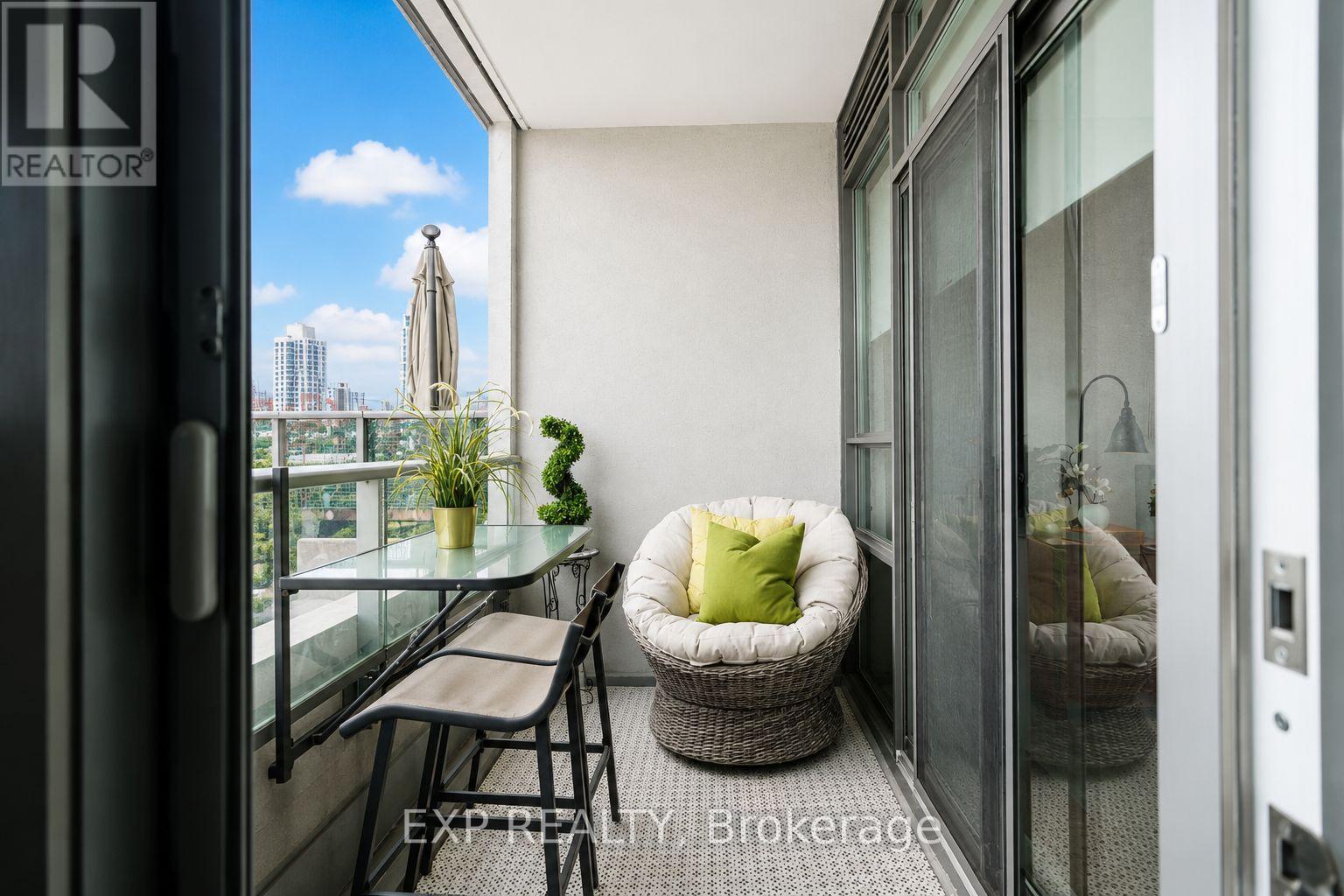 404 - 500 ST CLAIR AVENUE W