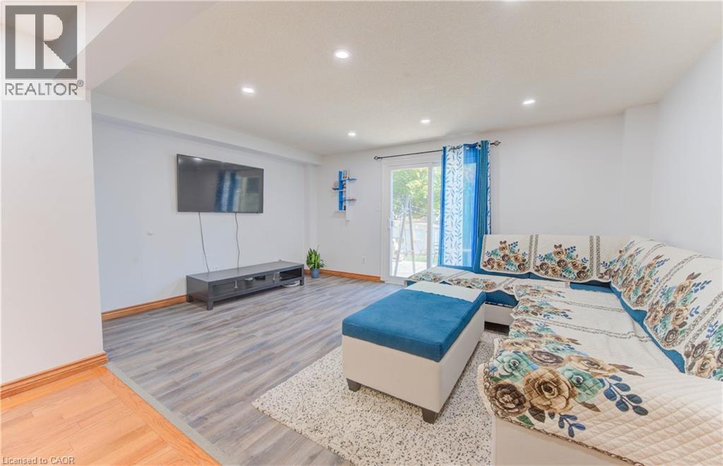 307 NORTHLAKE Drive Unit# A