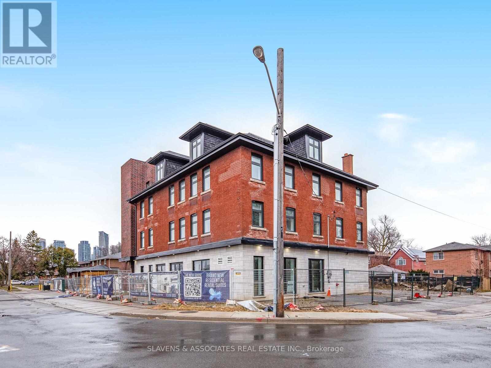 1 BLUE GOOSE STREET
