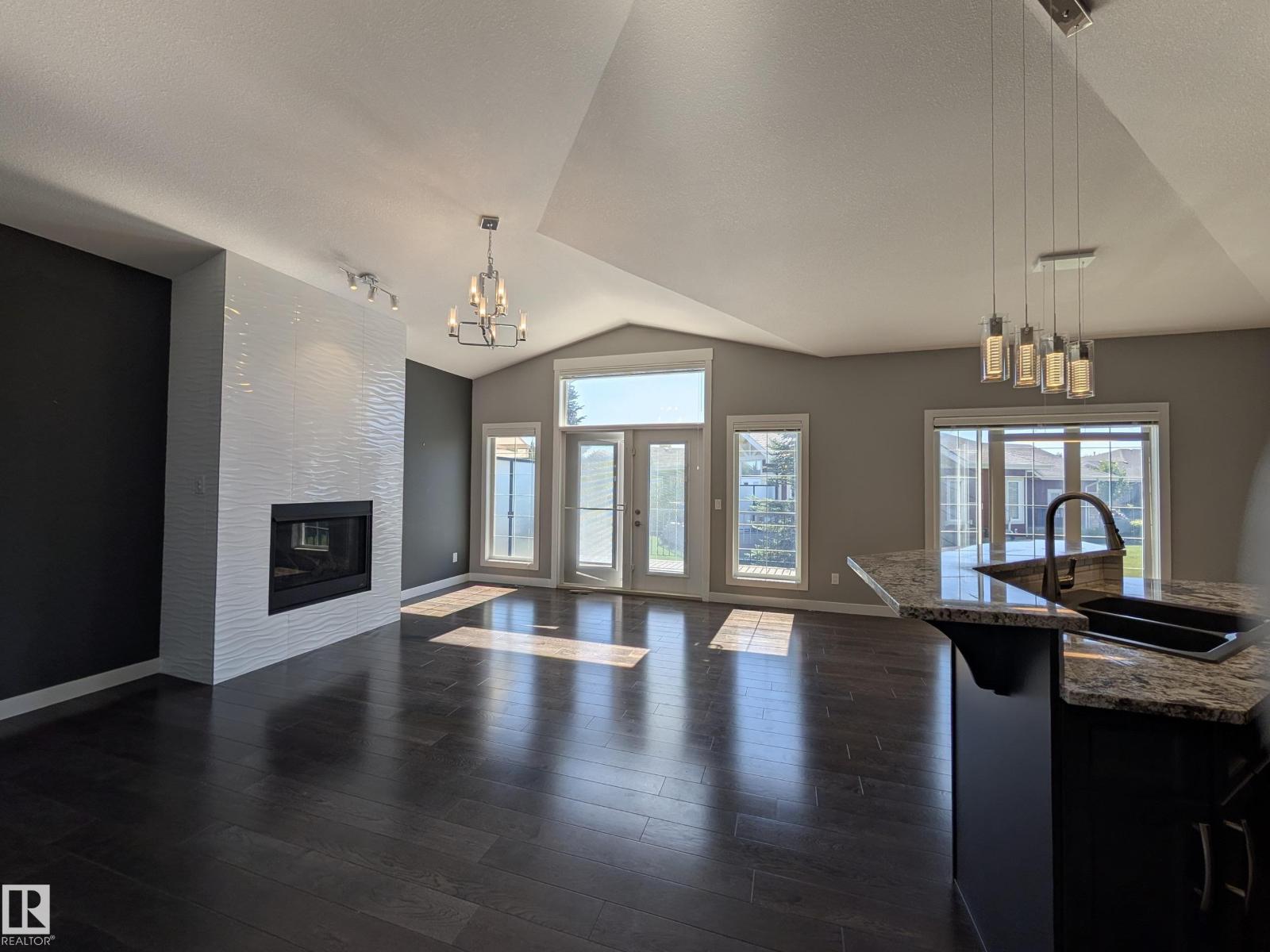 #34 3090 CAMERON HEIGHTS WY NW