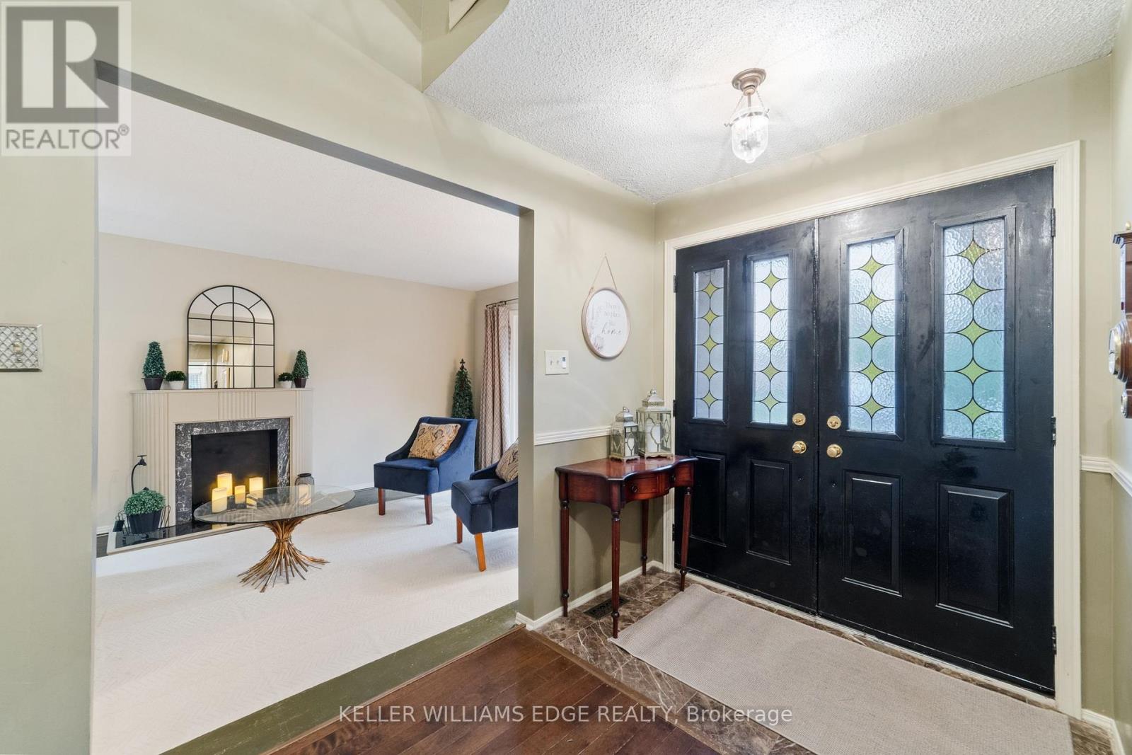 2095 FALLINGBROOK COURT