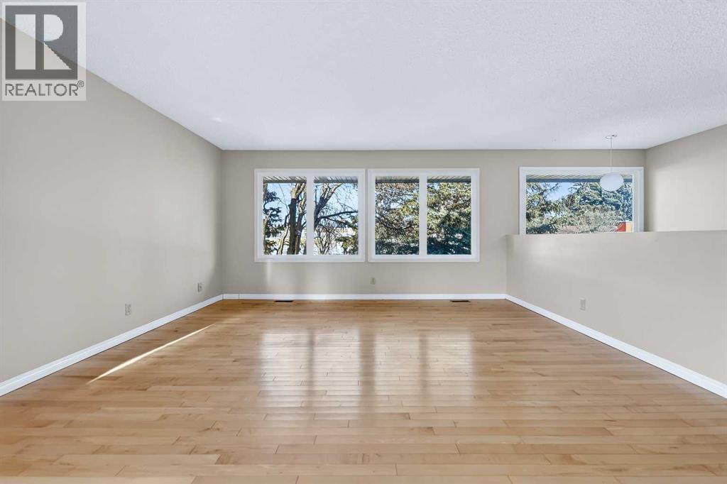 5315 Valiant Drive NW