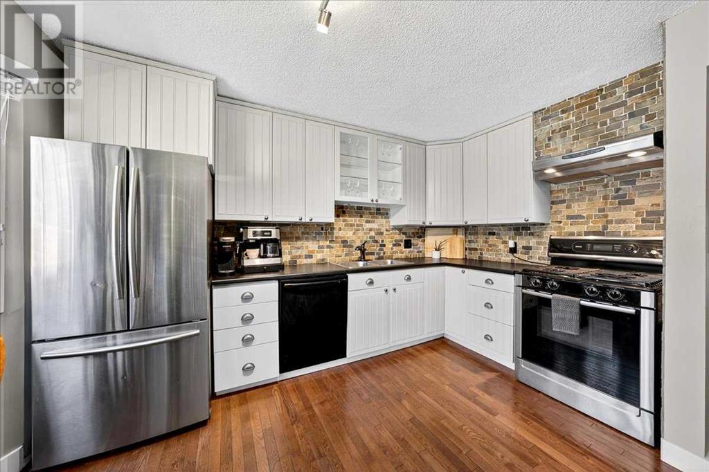 23, 23 Glamis Drive SW