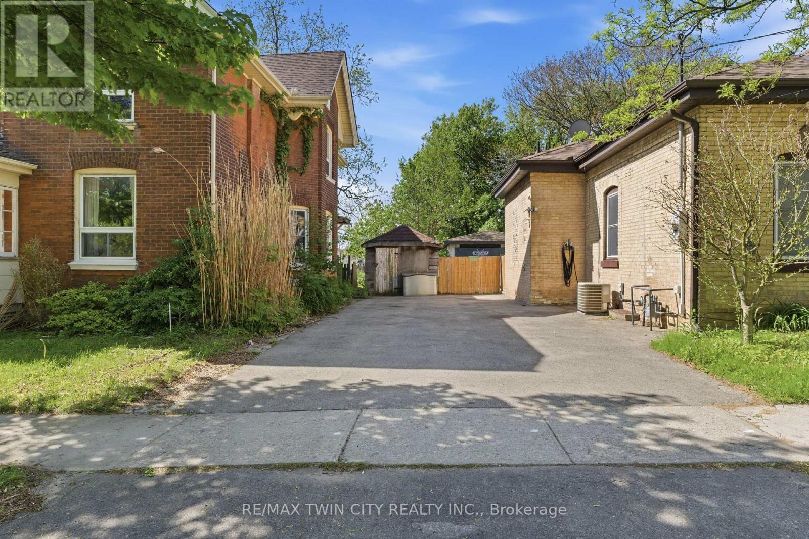 119 EAST AVENUE E