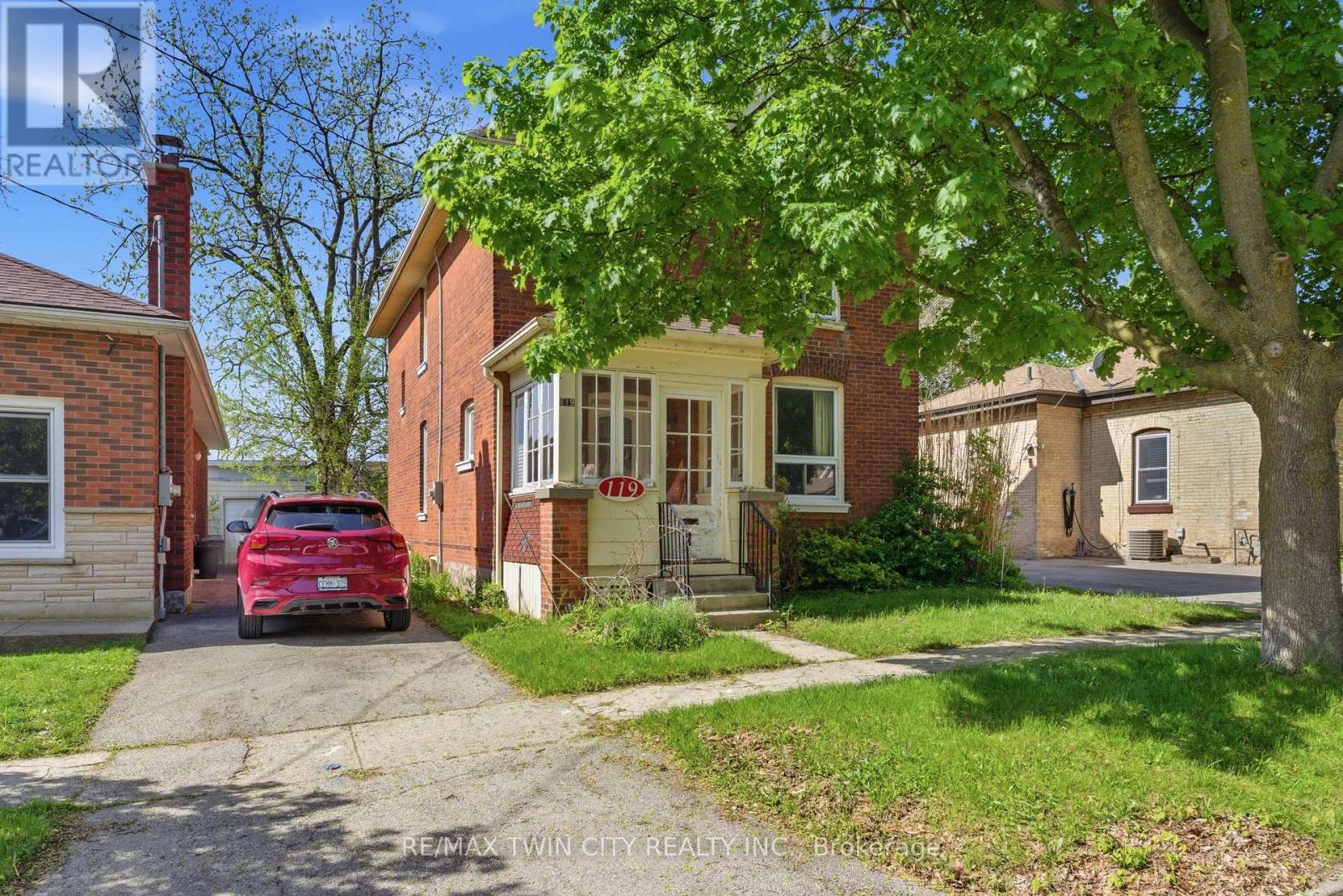 119 EAST AVENUE E