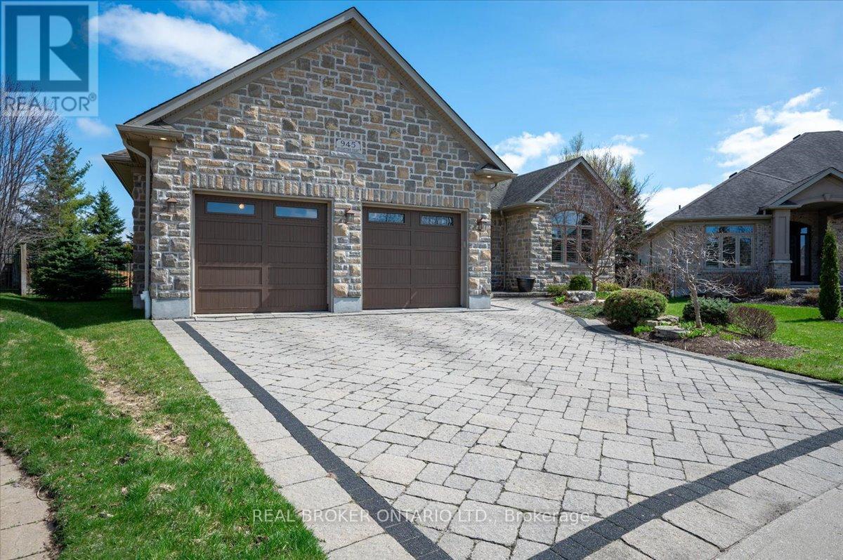 945 RIVERSTONE COURT