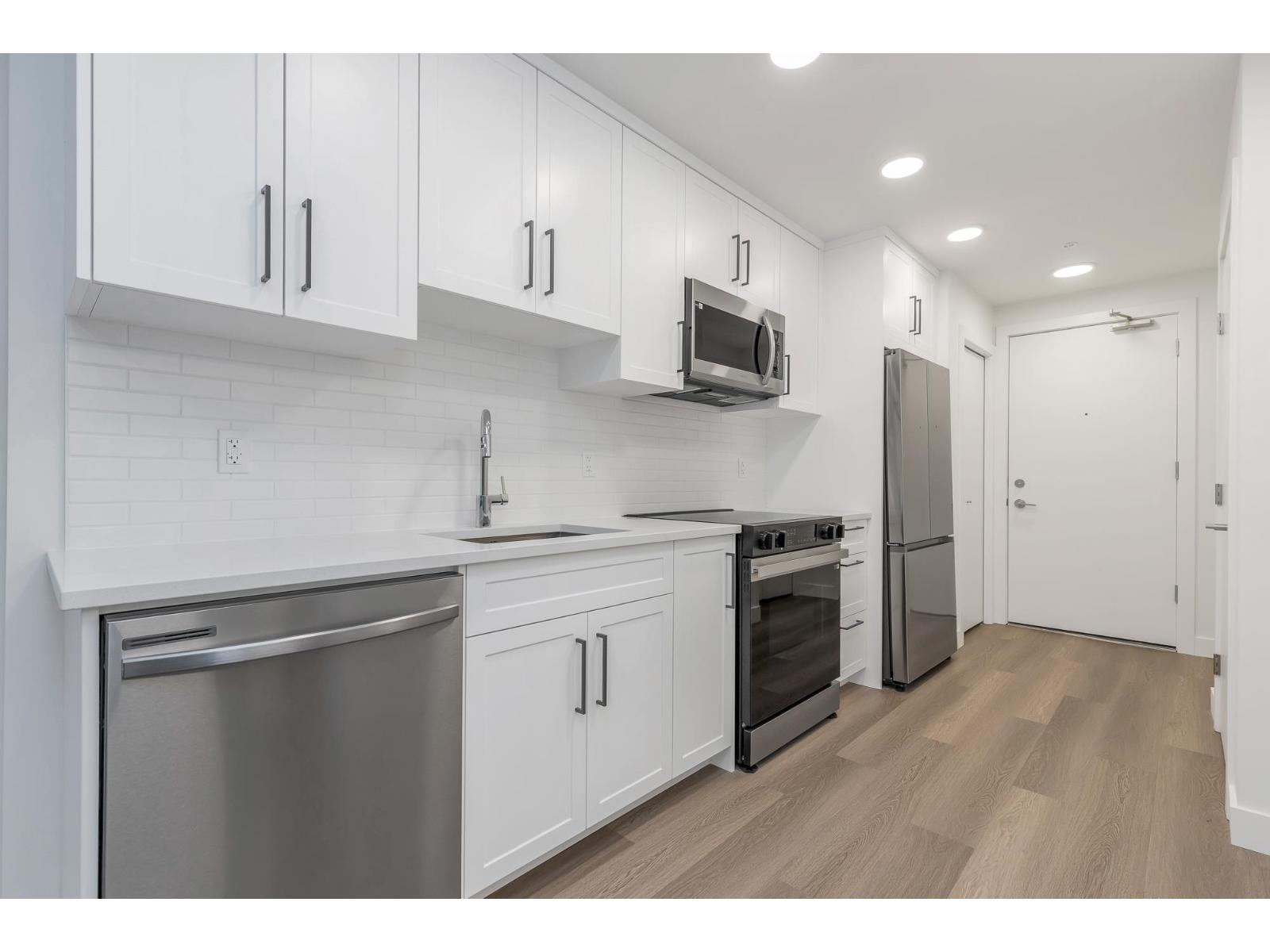 404 33820 SOUTH FRASER WAY