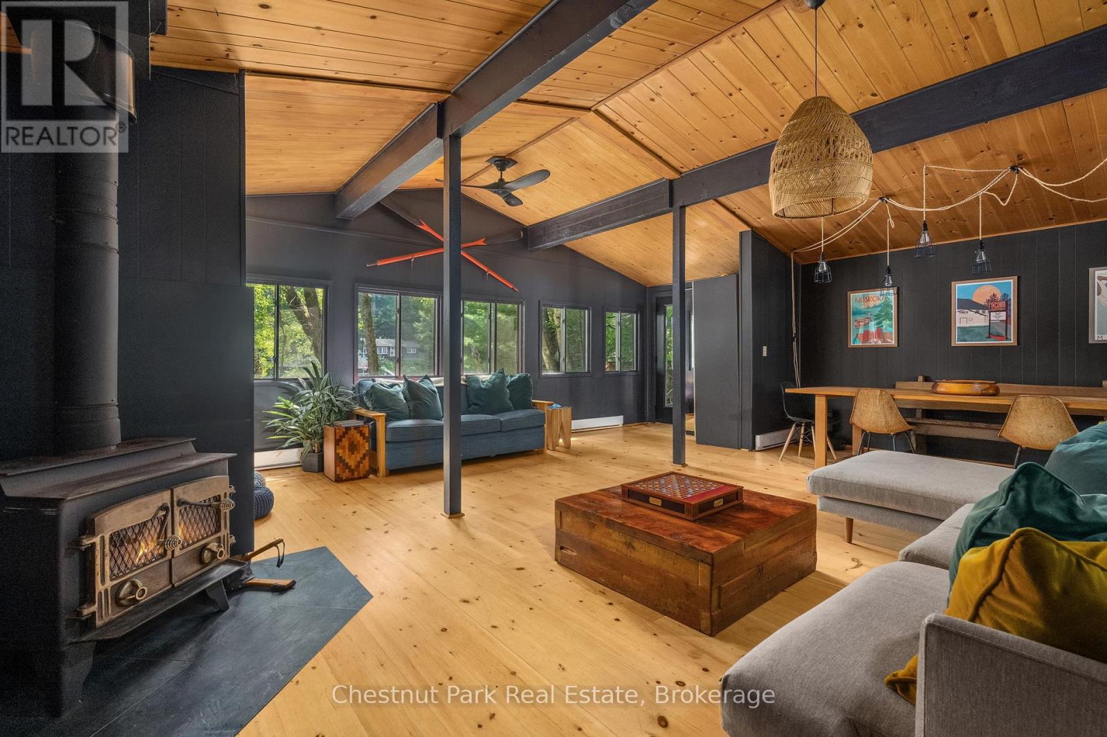 1071 STRACHAN POINT ROAD