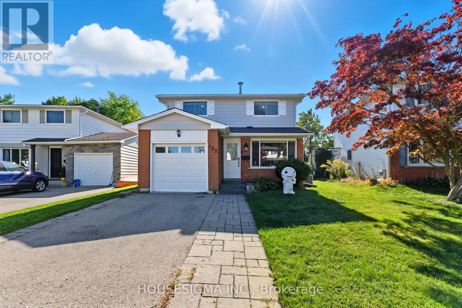 132 FOREST GLEN CRESCENT