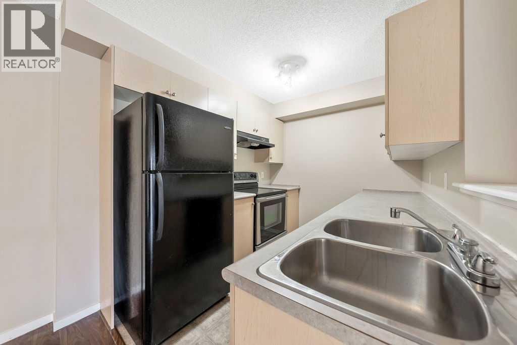 1215, 8 Bridlecrest Drive SW