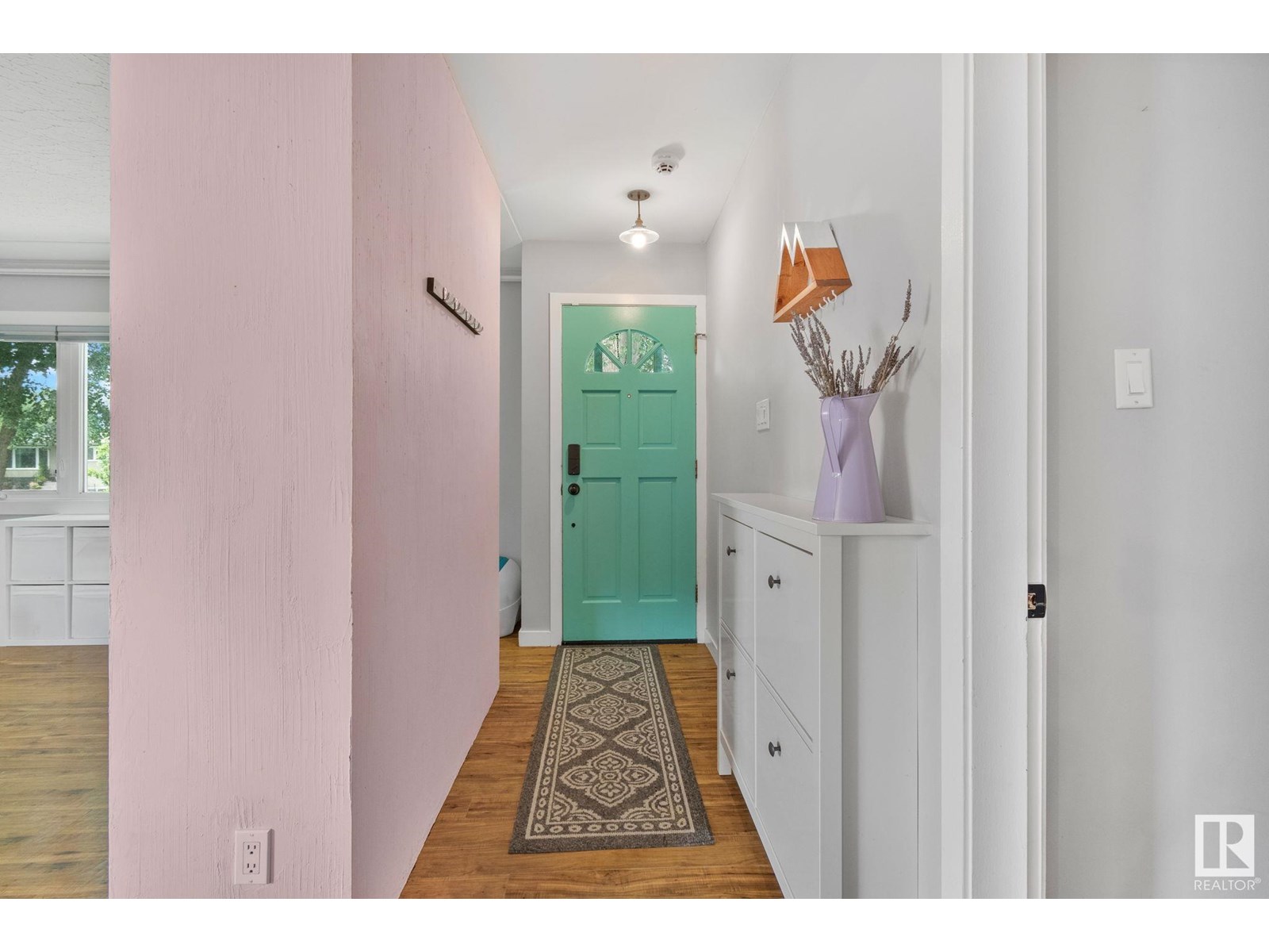 3613 113 AV NW