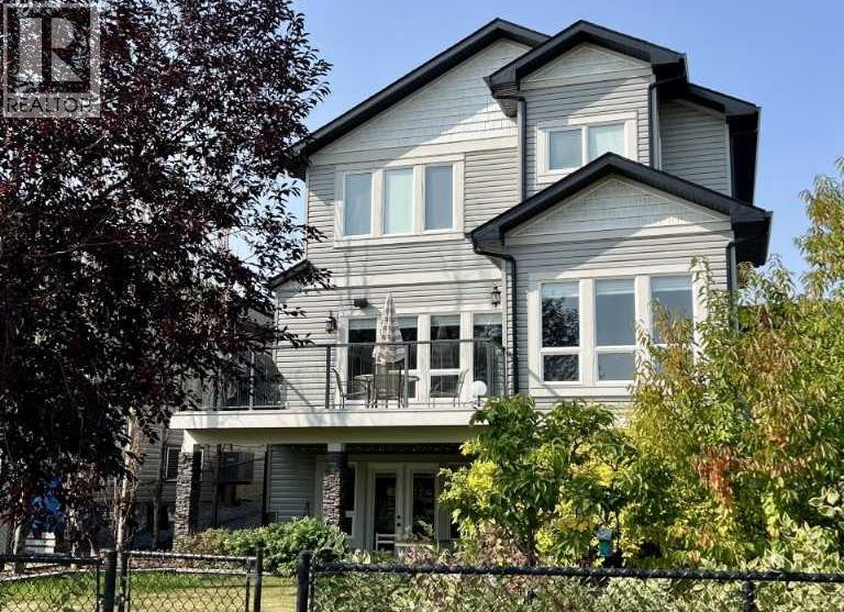 1233 Hillcrest Manor Estate