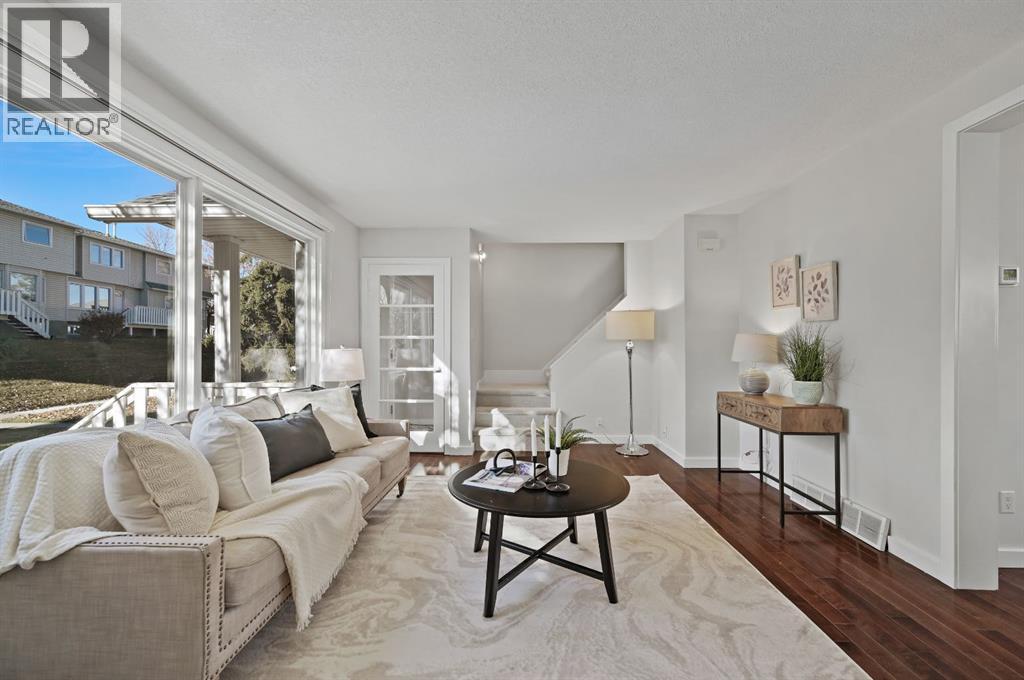 571 Killarney Glen Court SW