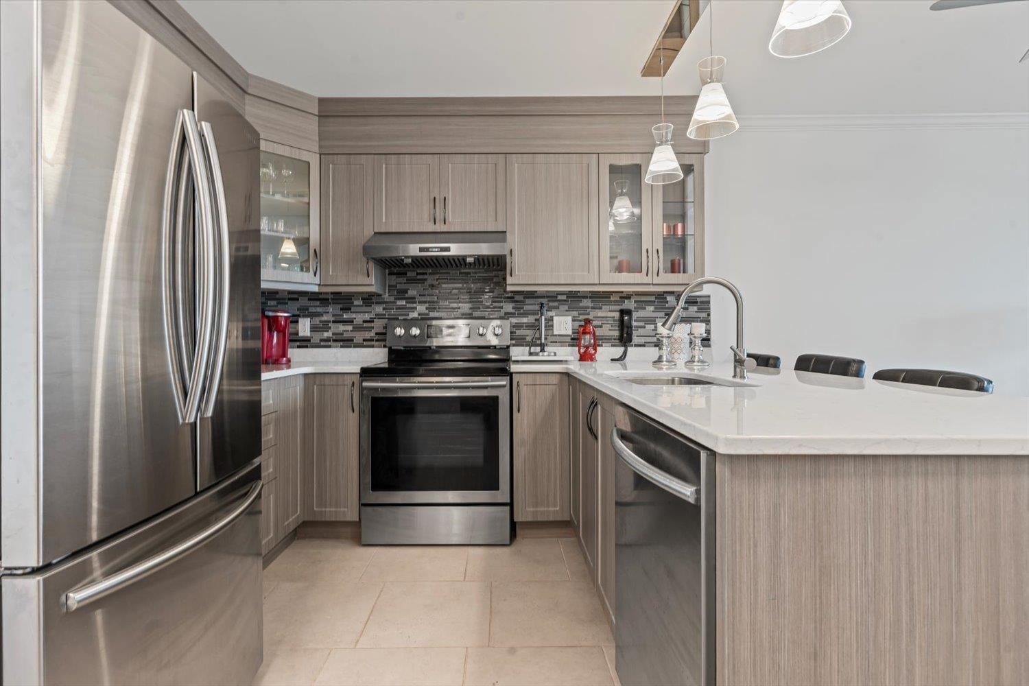 316 378 ESPLANADE AVENUE|Harrison Hot Springs