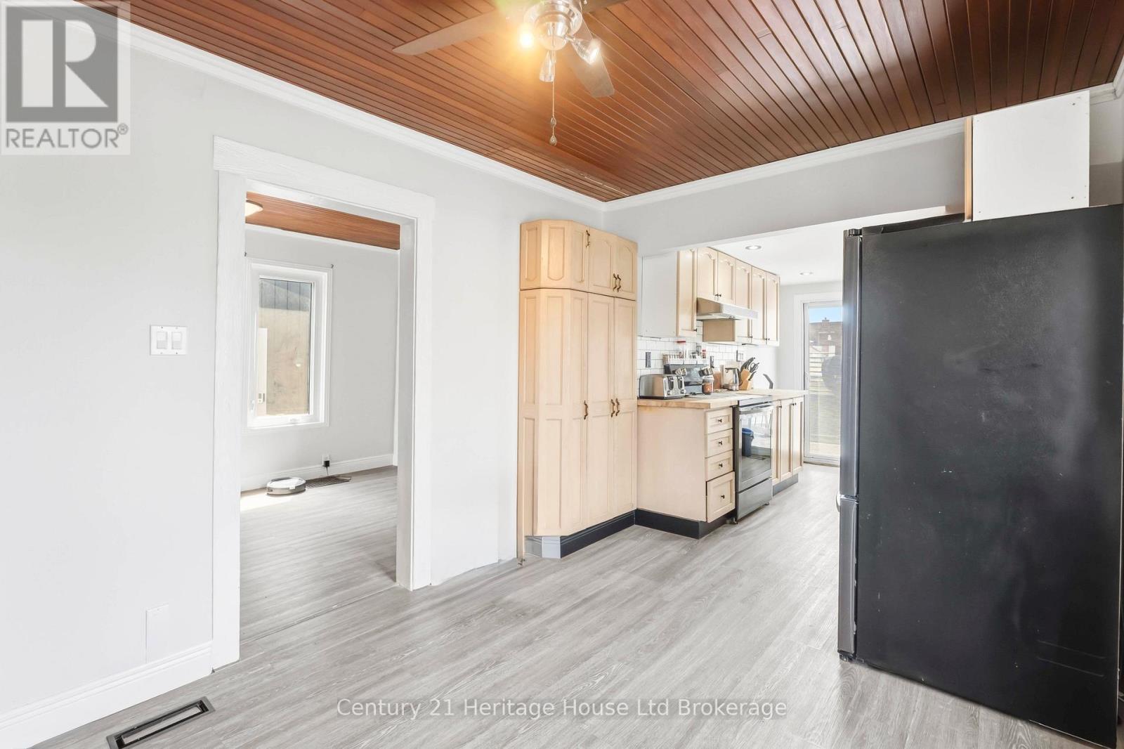 34 HUMBOLDT PARKWAY
