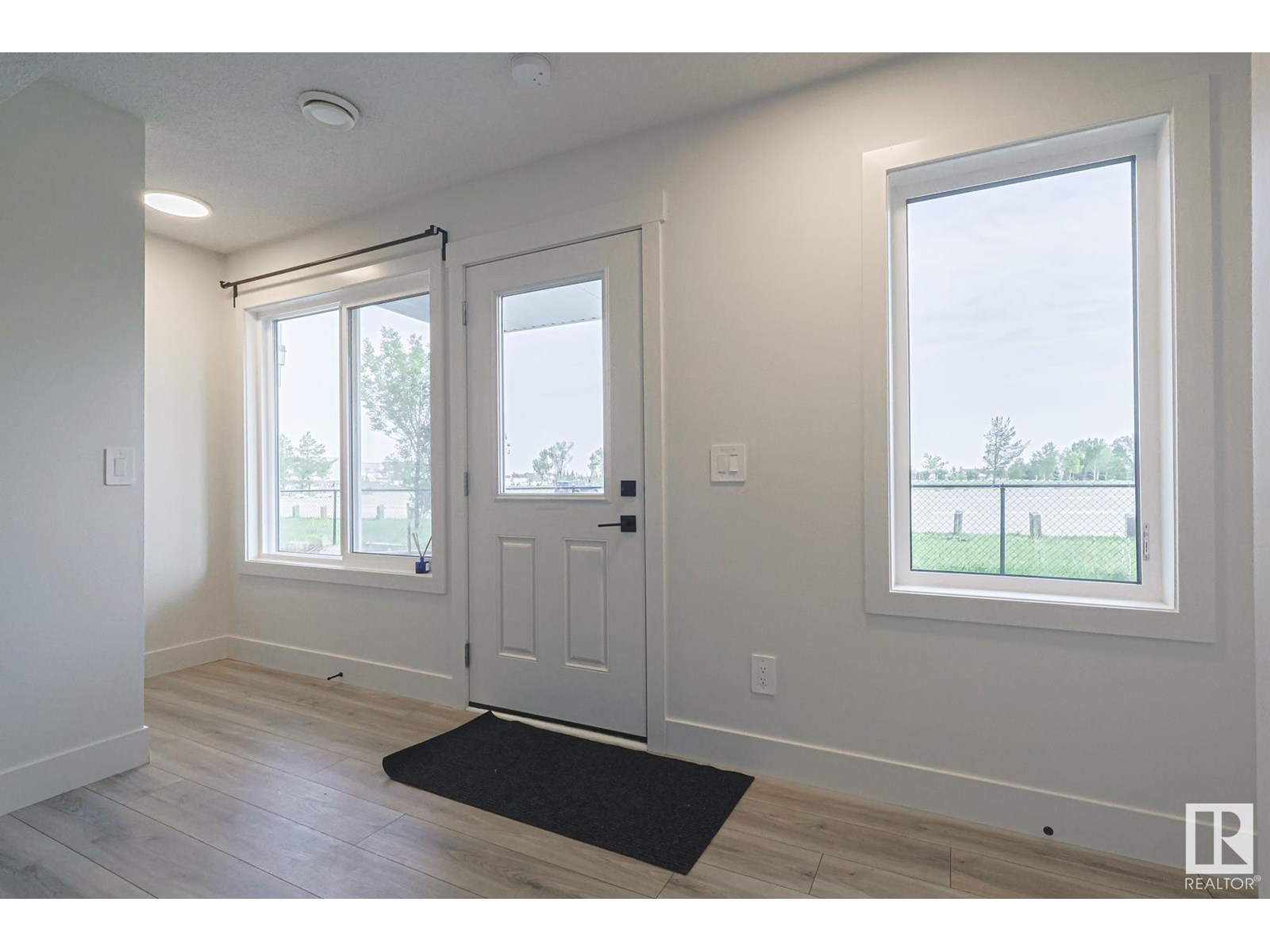 #72 16335 84 ST NW