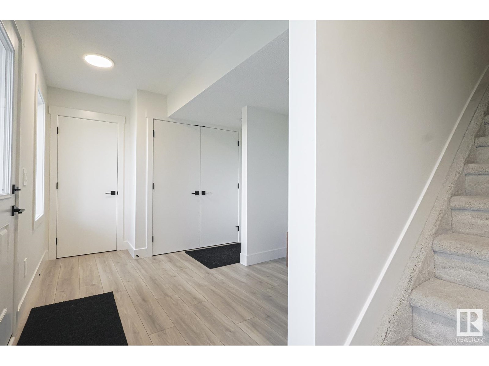#72 16335 84 ST NW