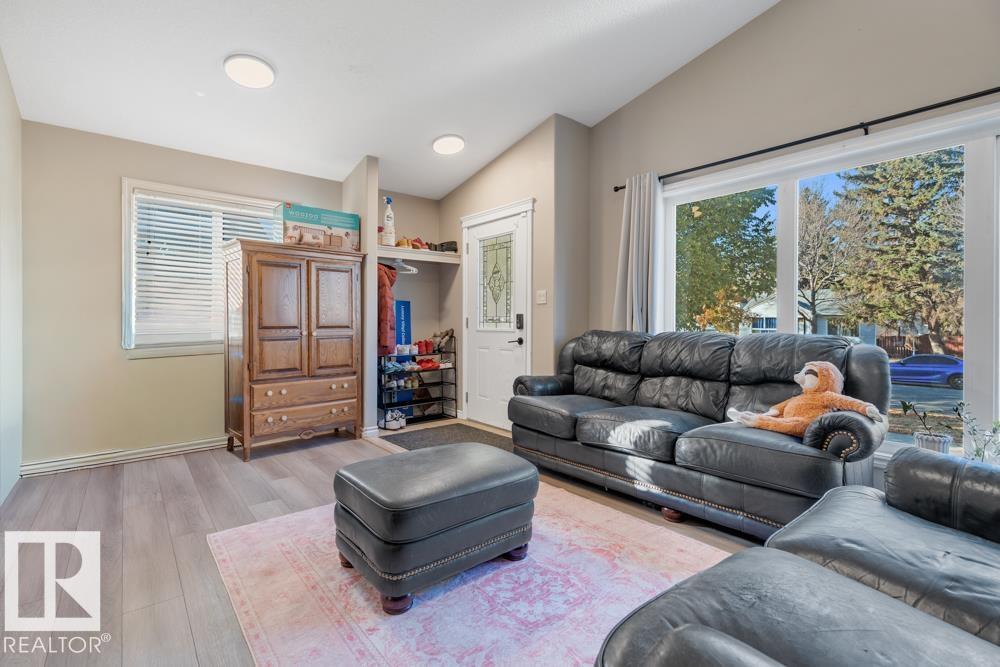 12135 &12137 124 ST NW