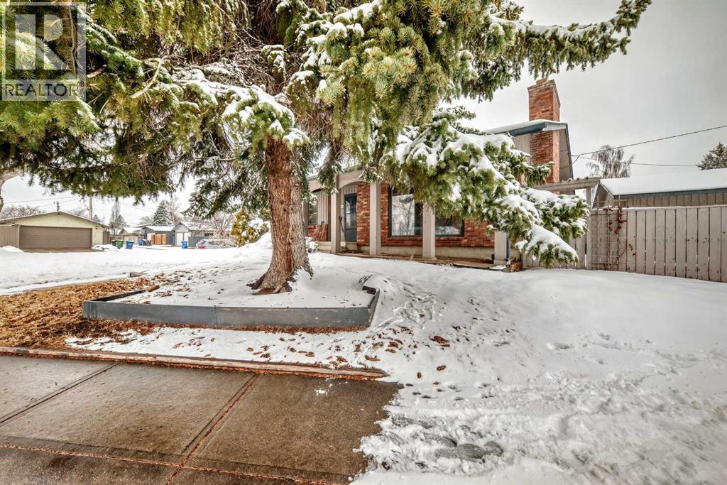 844 Lake Ontario Drive SE