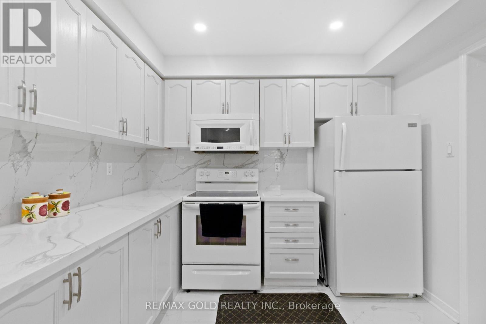 40 BLUE SPRUCE STREET