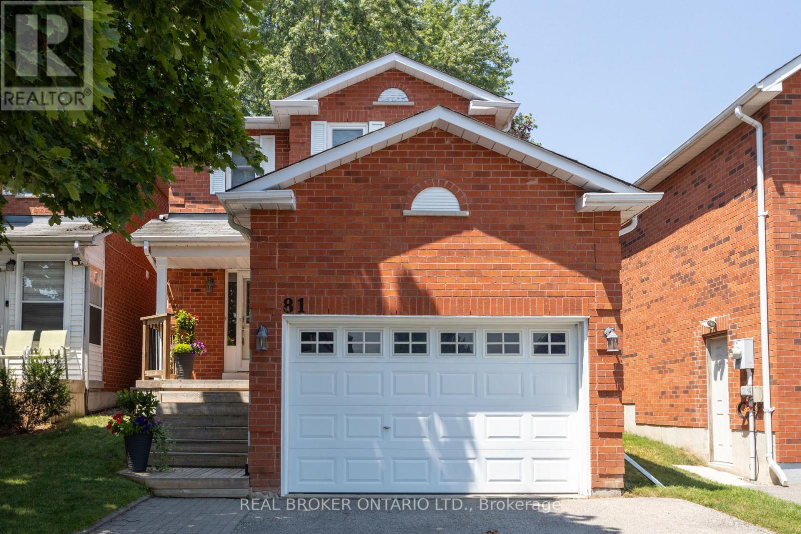 81 MCCRIMMON CRESCENT
